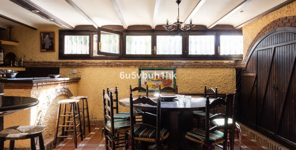 Продажа  отдельно стоящей виллы в Málaga 30