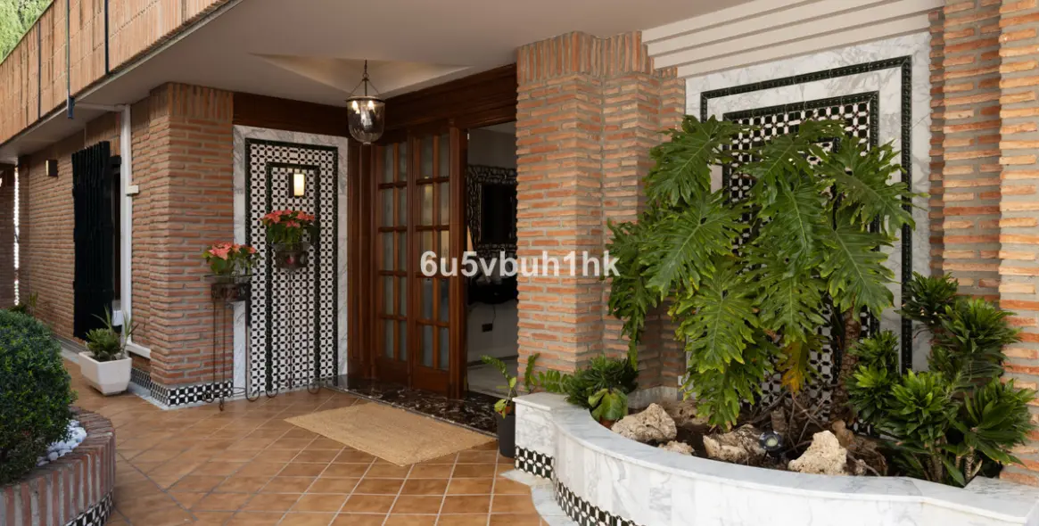 Продажа  отдельно стоящей виллы в Málaga 33