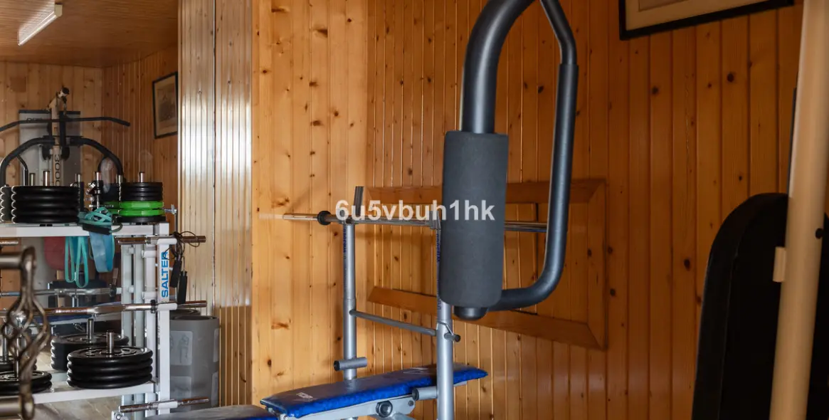 Продажа  отдельно стоящей виллы в Málaga 34