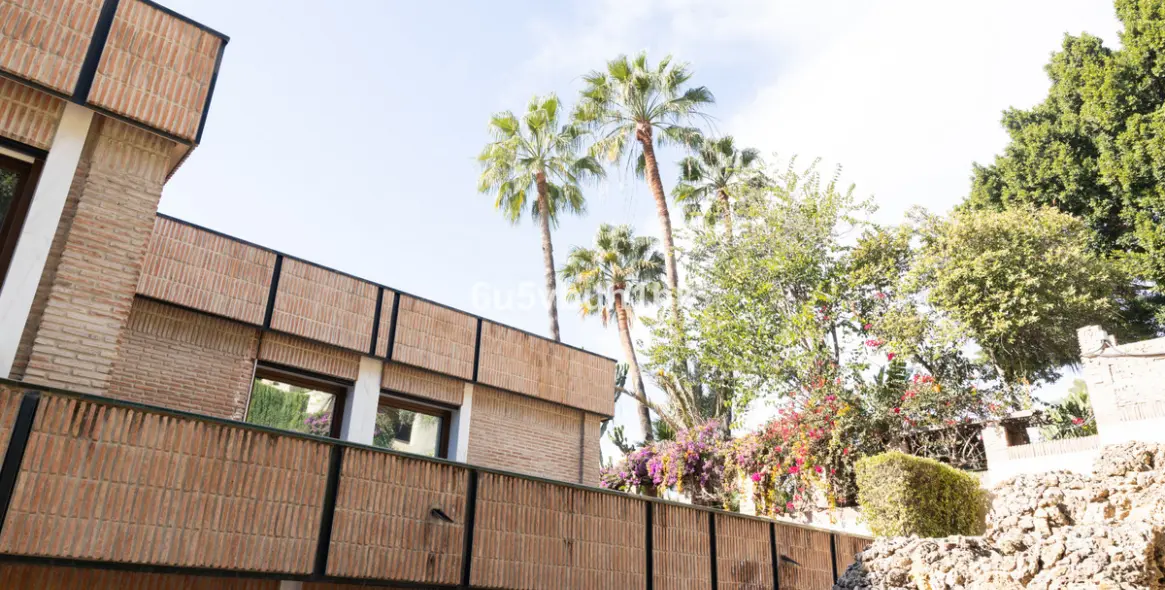 Продажа  отдельно стоящей виллы в Málaga 38