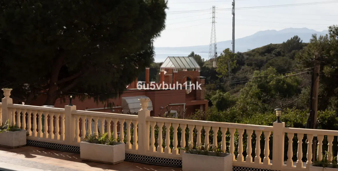 Продажа  отдельно стоящей виллы в Málaga 39