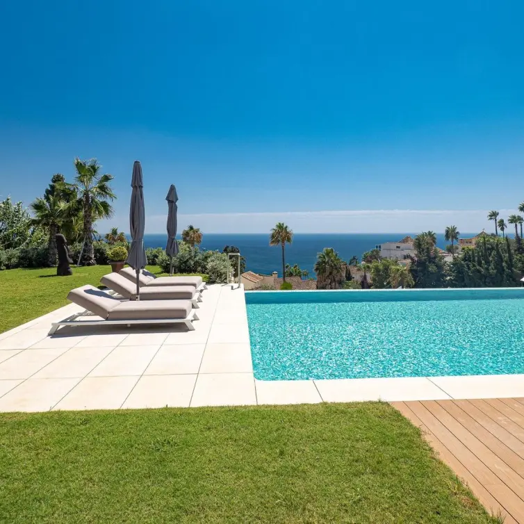 Sale of detached villa in Manilva