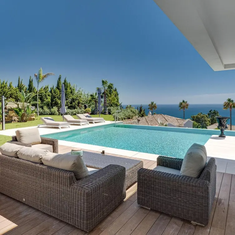 Sale of detached villa in Manilva