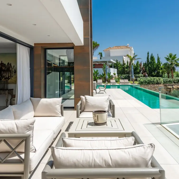 Sale of detached villa in Manilva
