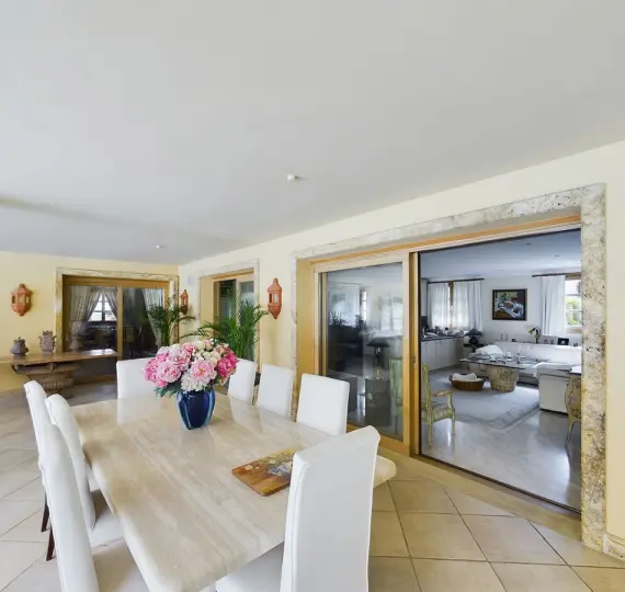 Detached villa R4366912