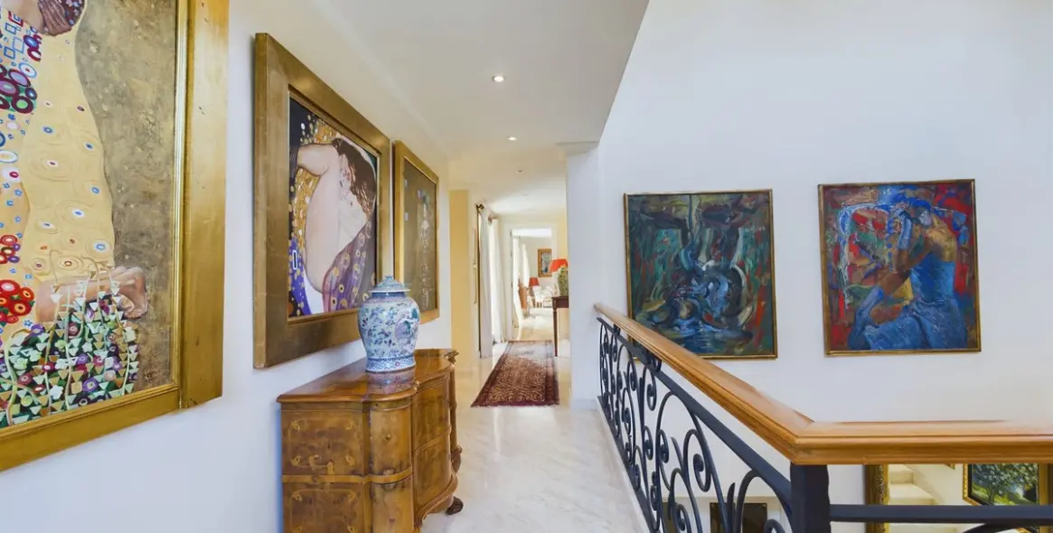 Продажа  отдельно стоящей виллы в Nueva Andalucía 17