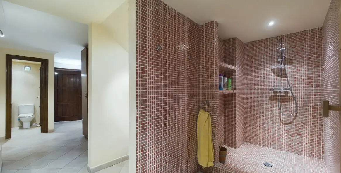 Sale of detached villa in Nueva Andalucía 31