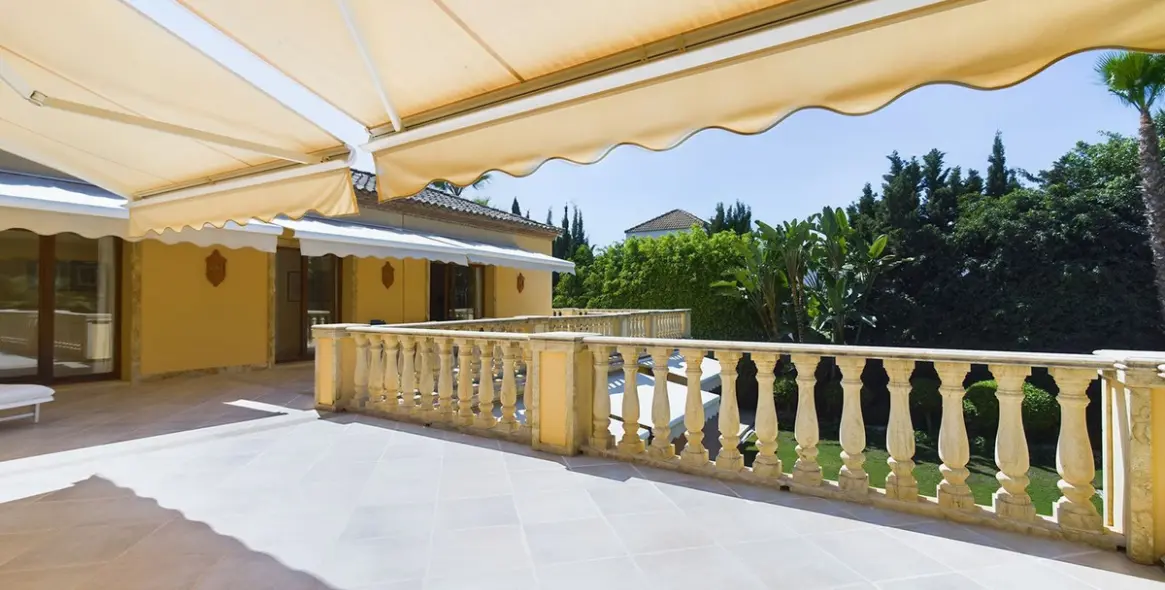 Sale of detached villa in Nueva Andalucía 34