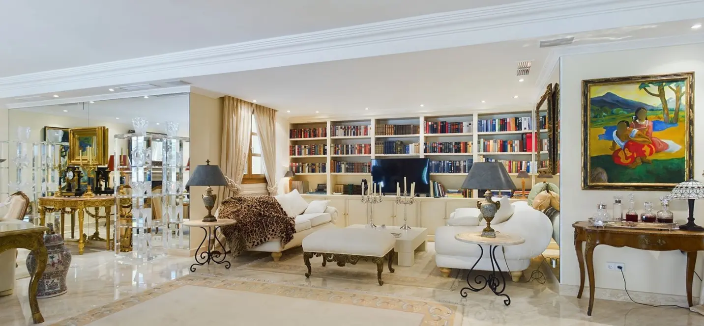 Sale of detached villa in Nueva Andalucía 3
