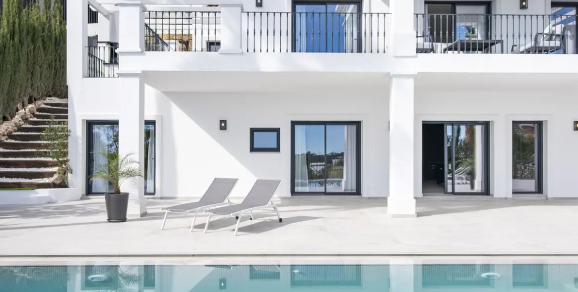 Продажа  отдельно стоящей виллы в Benahavís (район Los Flamingos) 3