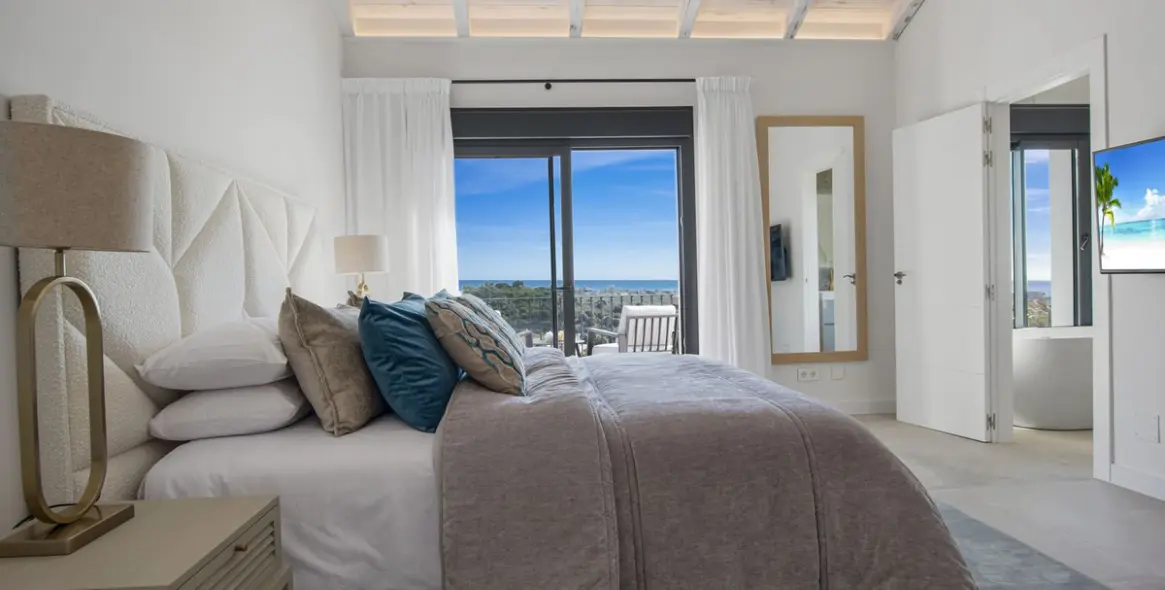 Продажа  отдельно стоящей виллы в Los Flamingos 32