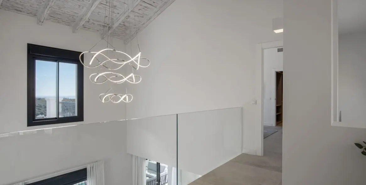 Продажа  отдельно стоящей виллы в Los Flamingos 47