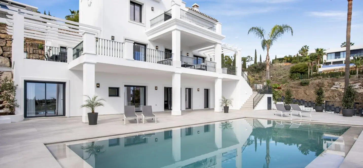 Sale of detached villa in Los Flamingos 1