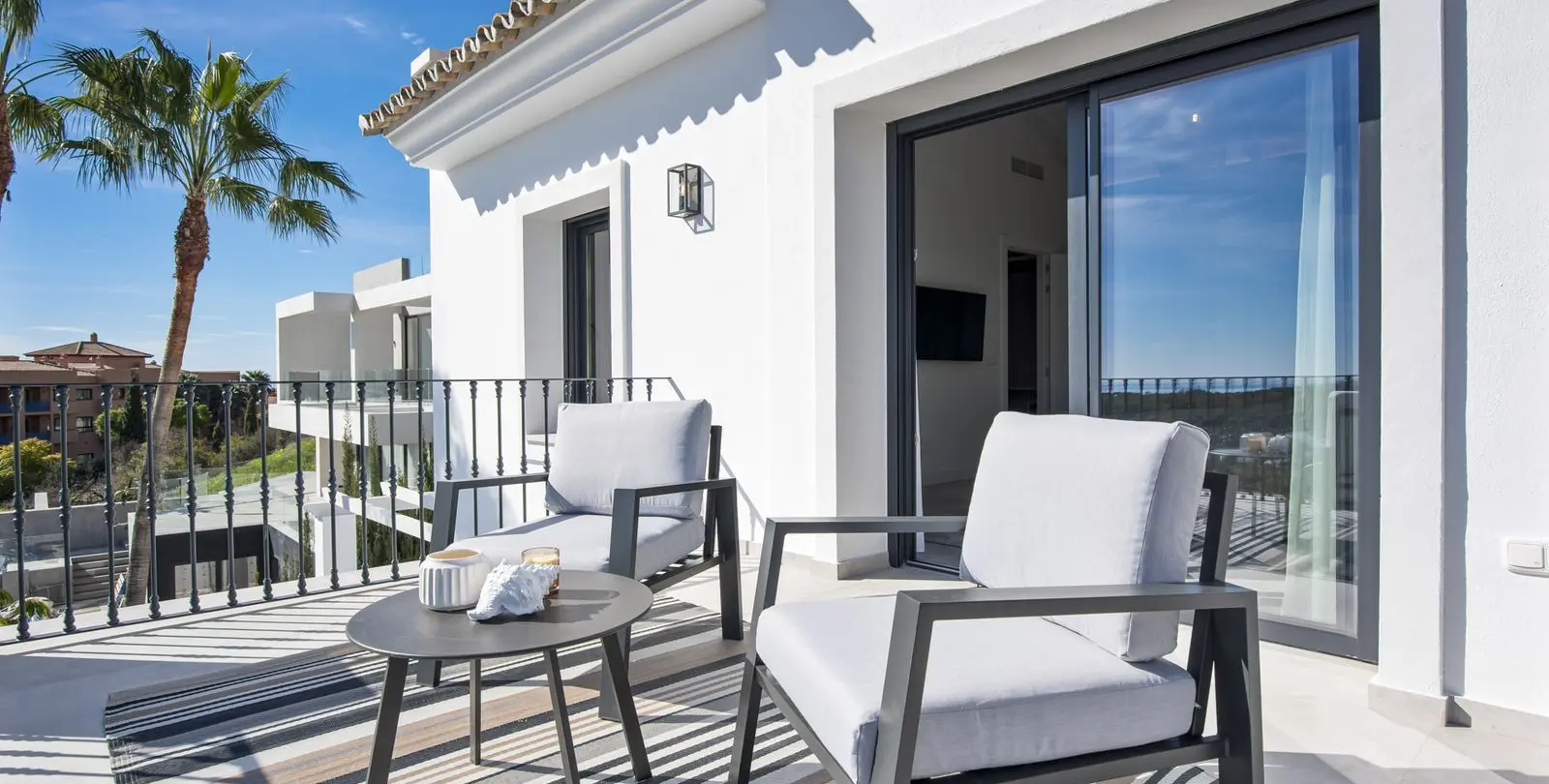 Sale of detached villa in Los Flamingos 37