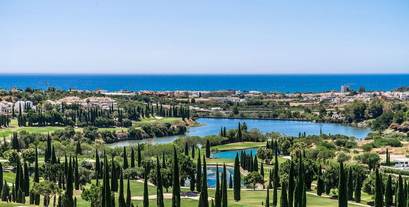 Sale of detached villa in Los Flamingos 76