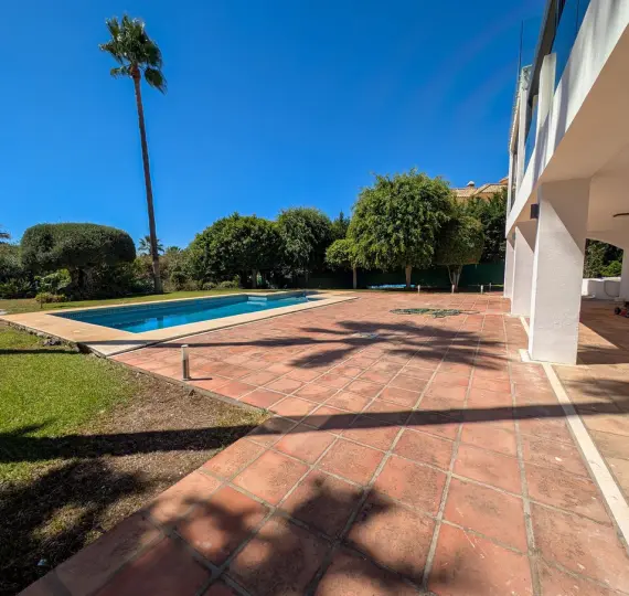 Detached villa R5188930