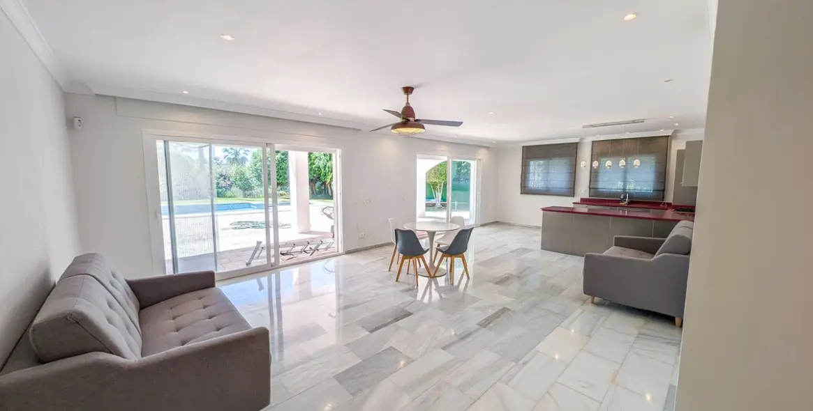 Sale of detached villa in Nueva Andalucía (district Nueva Andalucía) 5