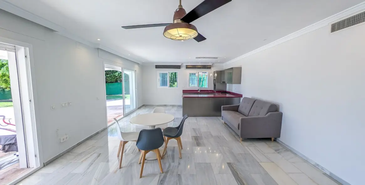 Sale of detached villa in Nueva Andalucía (district Nueva Andalucía) 6