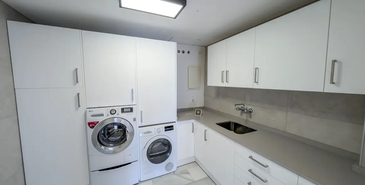 Продажа  отдельно стоящей виллы в Nueva Andalucía 15