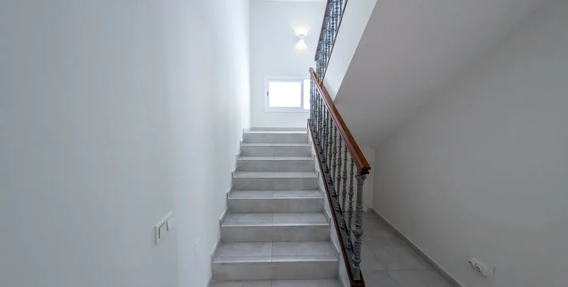 Продажа  отдельно стоящей виллы в Nueva Andalucía 17