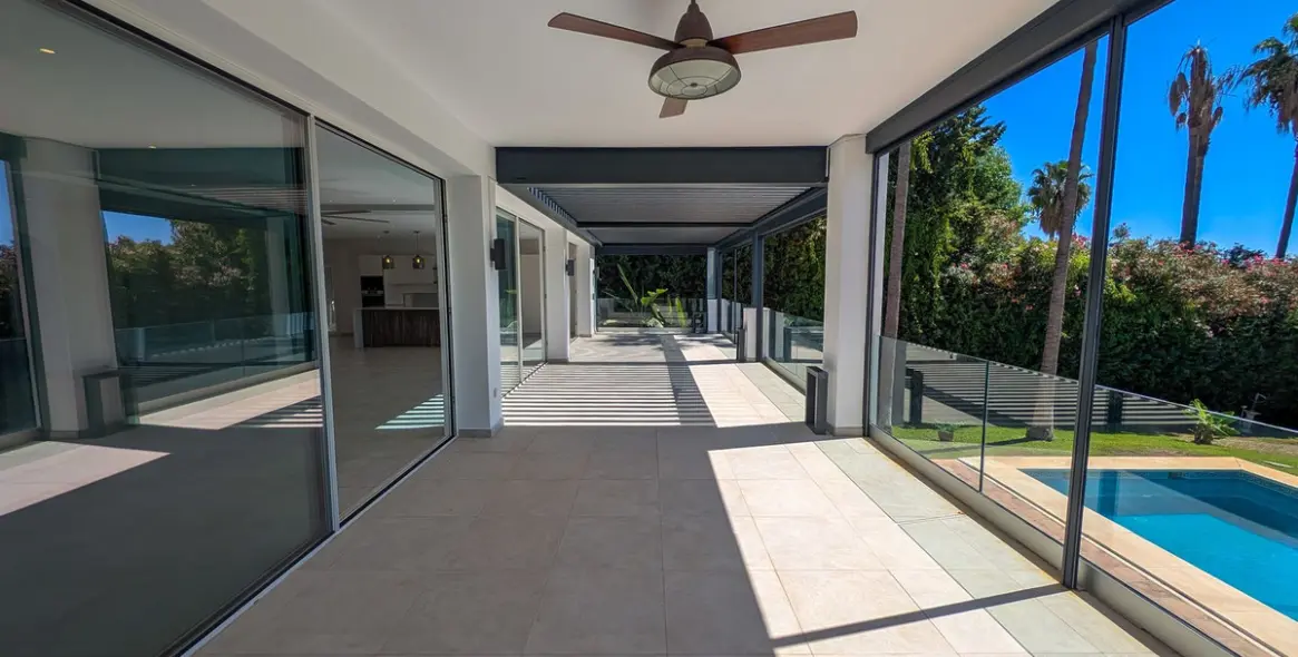 Sale of detached villa in Nueva Andalucía 30