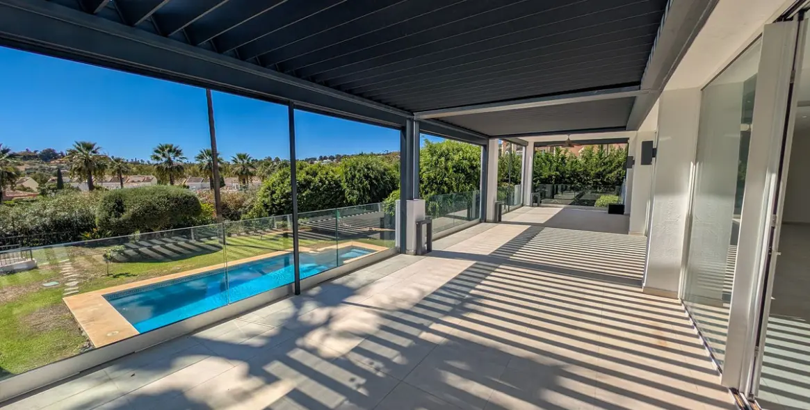 Sale of detached villa in Nueva Andalucía 34