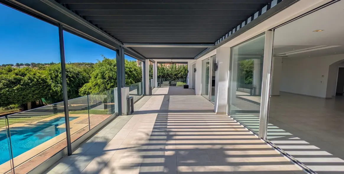 Sale of detached villa in Nueva Andalucía 35