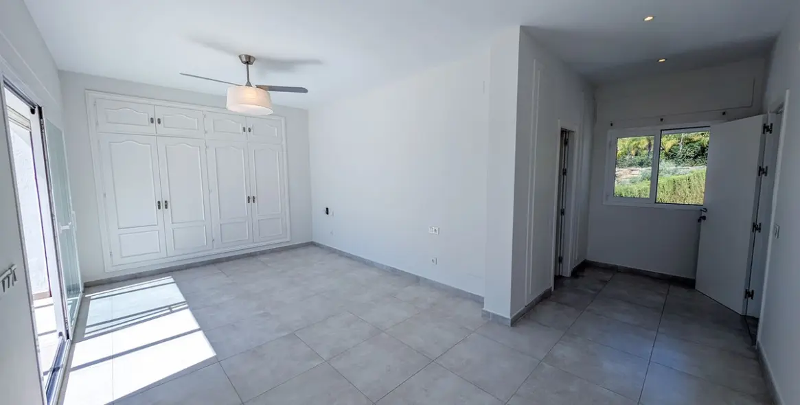 Sale of detached villa in Nueva Andalucía 46