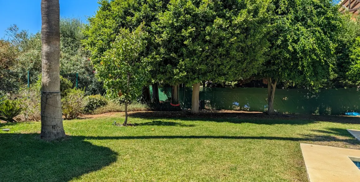 Sale of detached villa in Nueva Andalucía 54