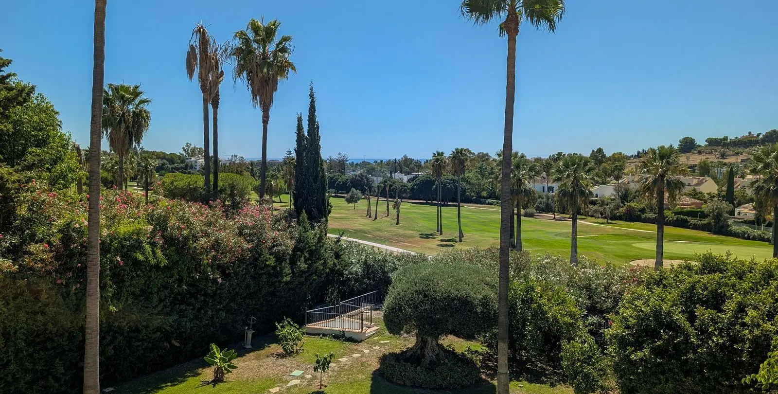 Sale of detached villa in Nueva Andalucía 2
