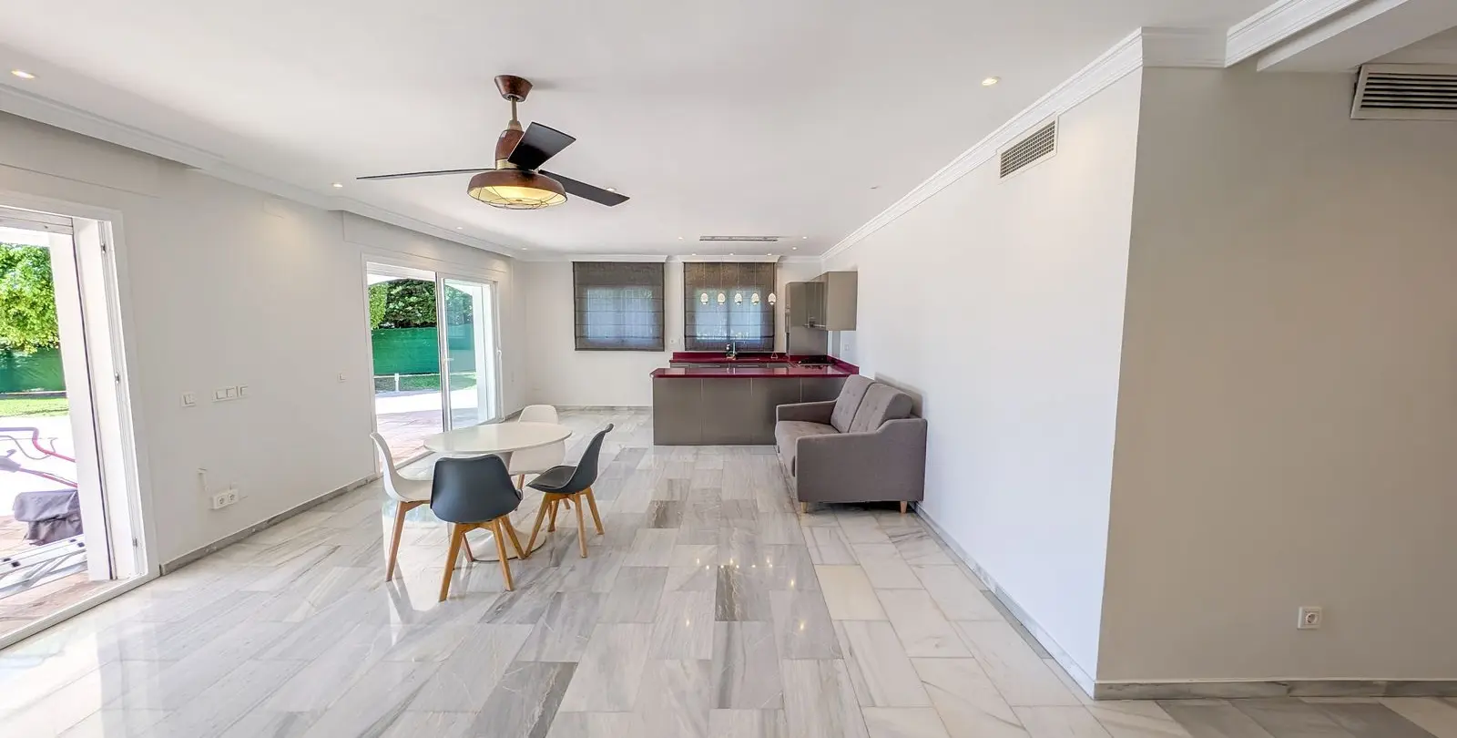Sale of detached villa in Nueva Andalucía 7