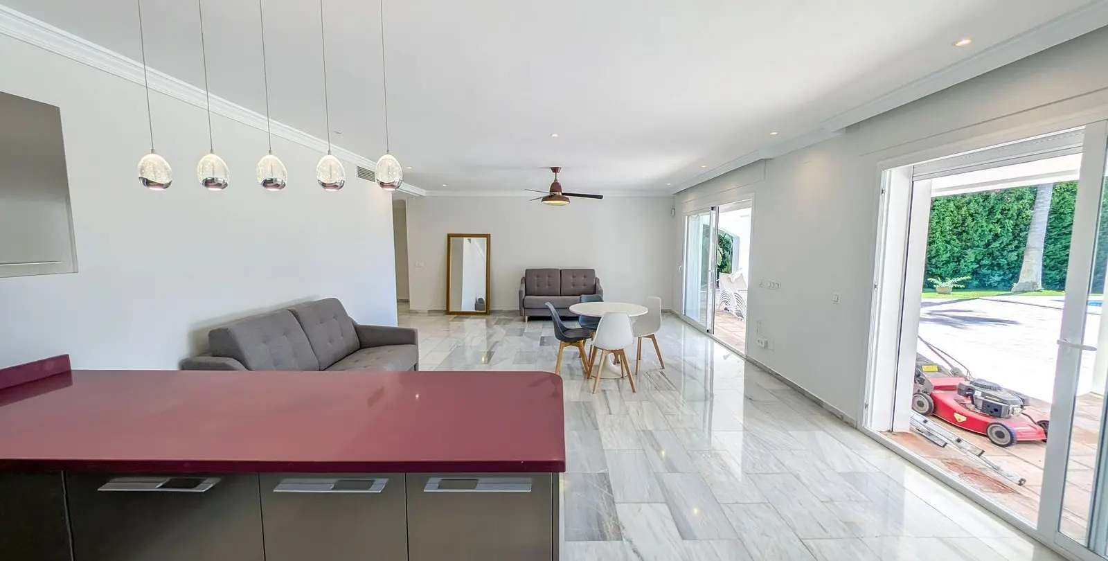 Sale of detached villa in Nueva Andalucía 13