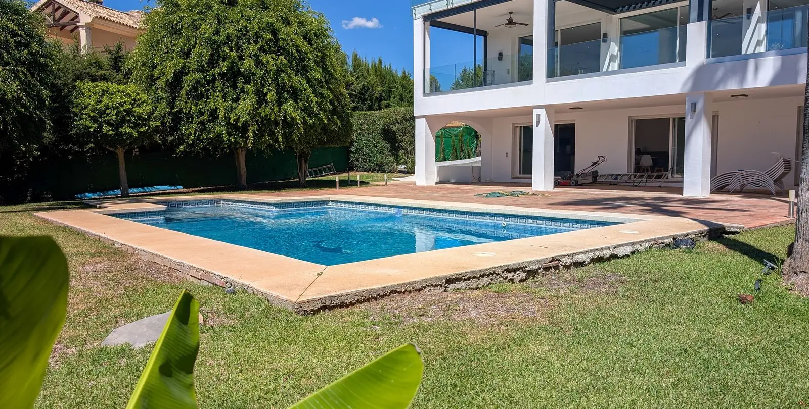 Sale of detached villa in Nueva Andalucía 59