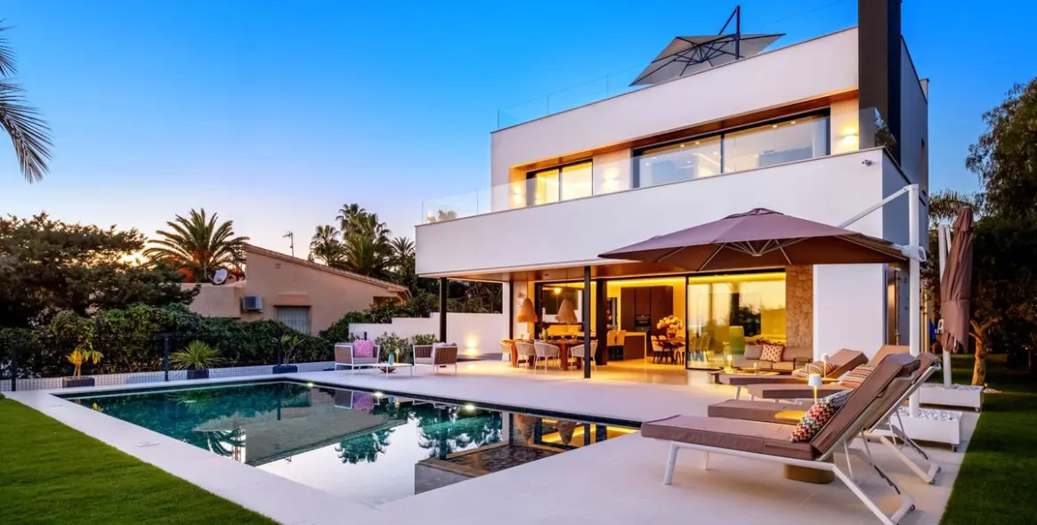 Sale of detached villa in Marbella East (district Marbesa) 2