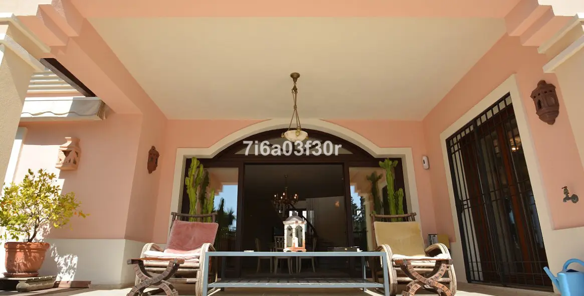 Продажа  отдельно стоящей виллы в Nueva Andalucía 16