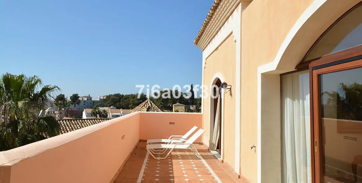 Краткосрочная аренда  отдельно стоящей виллы в Nueva Andalucía 31