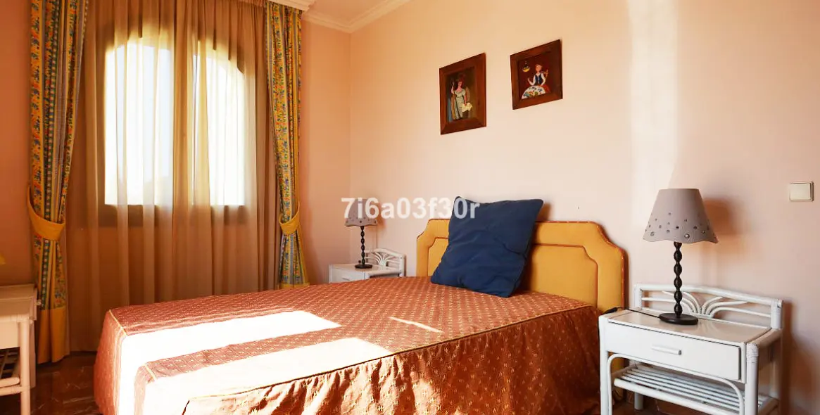 Краткосрочная аренда  отдельно стоящей виллы в Nueva Andalucía 34