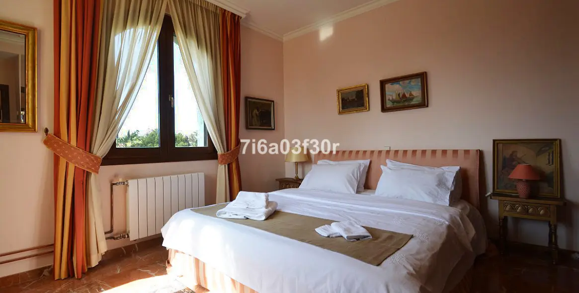 Краткосрочная аренда  отдельно стоящей виллы в Nueva Andalucía 36