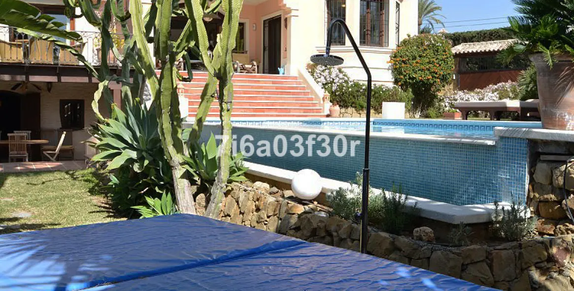 Краткосрочная аренда  отдельно стоящей виллы в Nueva Andalucía 39