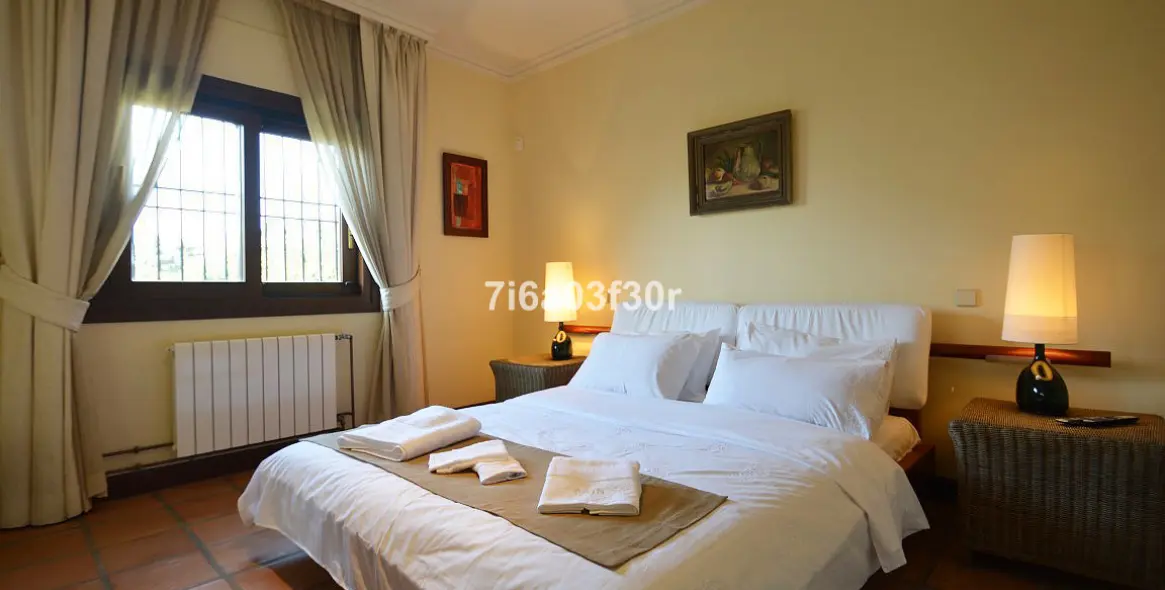 Краткосрочная аренда  отдельно стоящей виллы в Nueva Andalucía 42