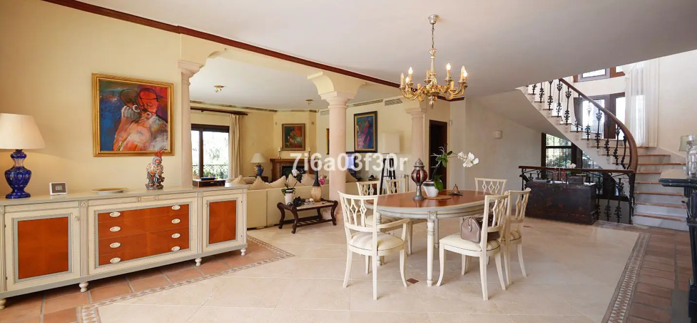 Short-term rent of detached villa in Nueva Andalucía 3