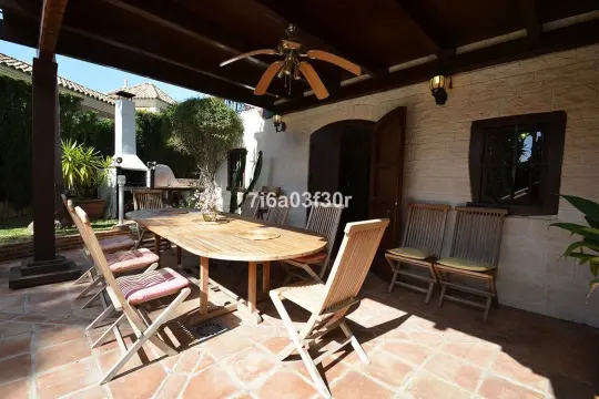 Image 9 thumb
