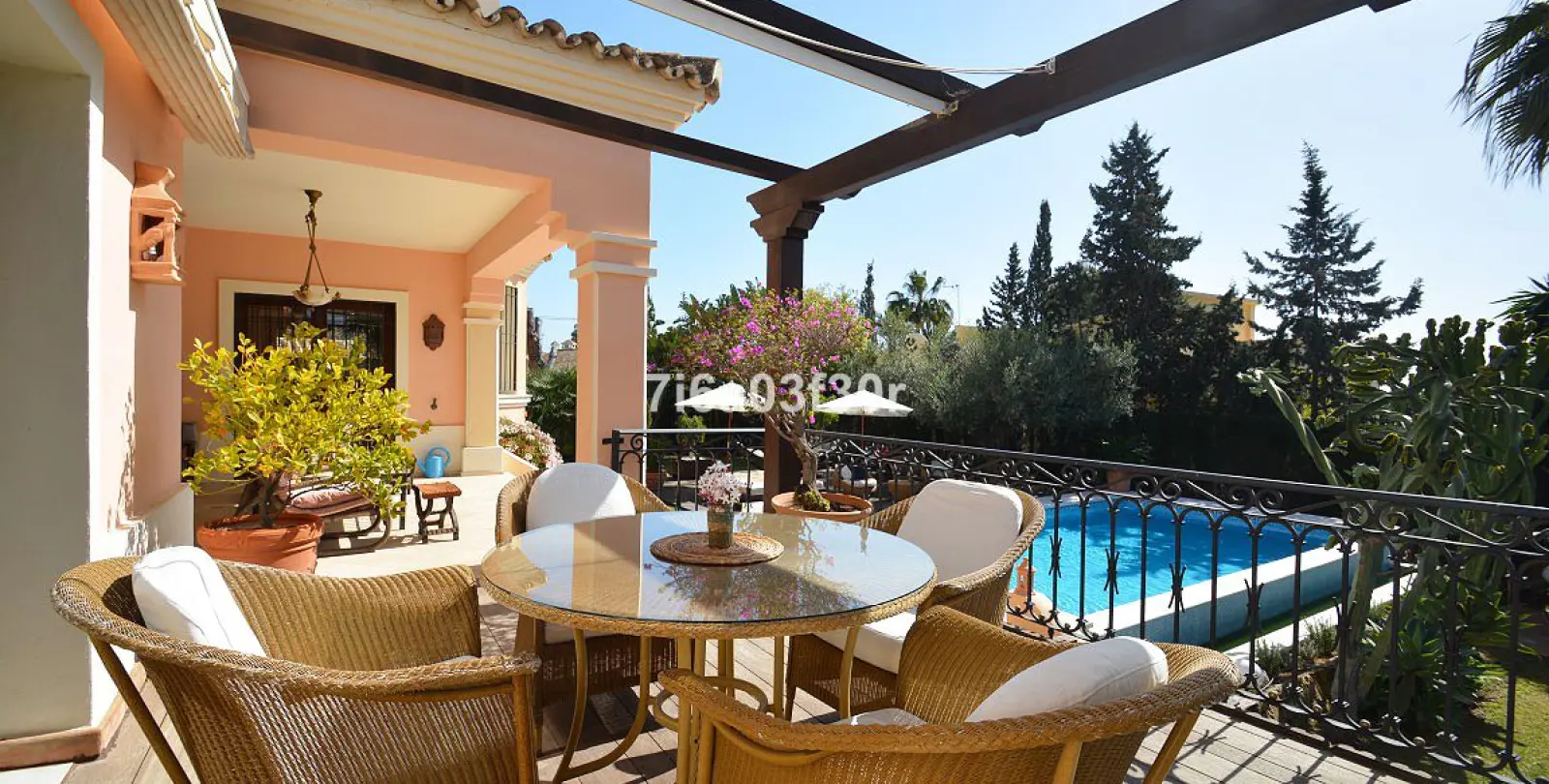 Short-term rent of detached villa in Nueva Andalucía 18