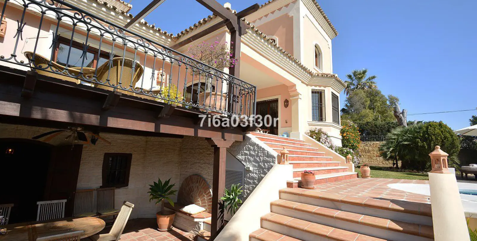Short-term rent of detached villa in Nueva Andalucía 42