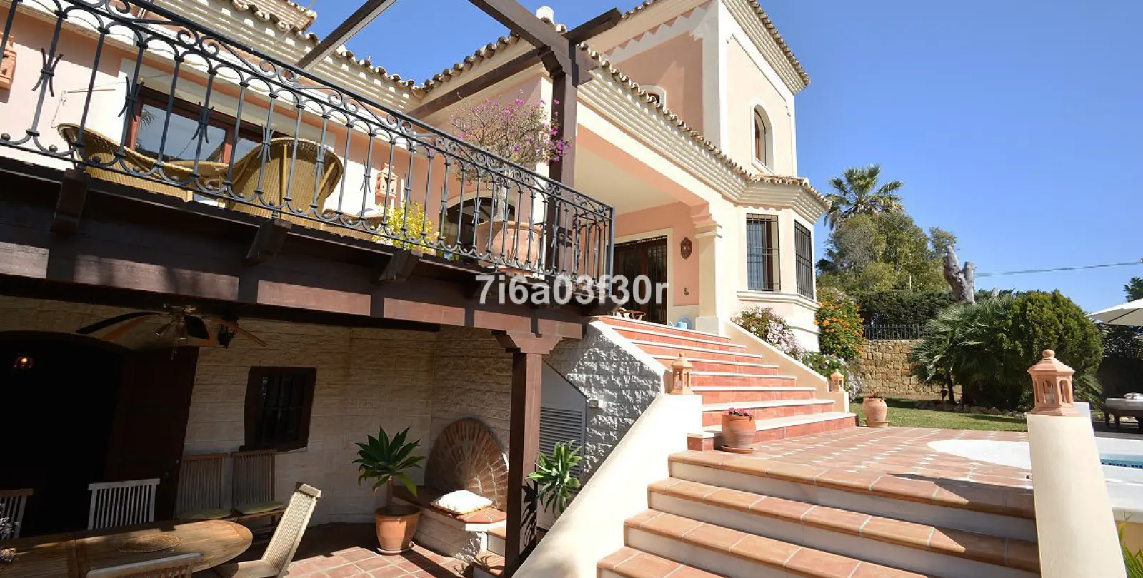 Short-term rent of detached villa in Nueva Andalucía 40