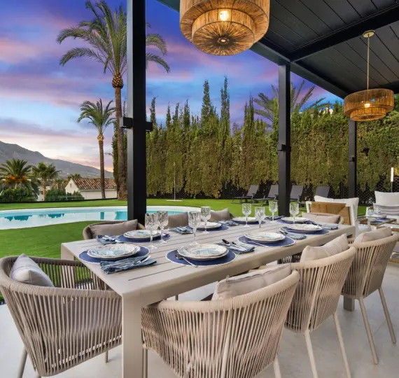 Detached villa R4378681