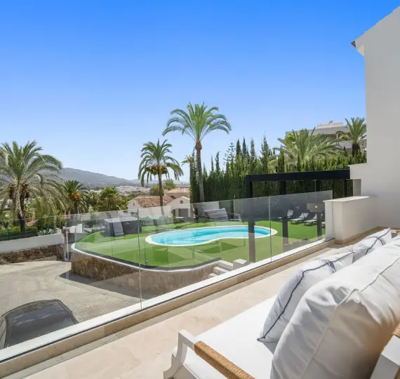 Detached villa R4378681