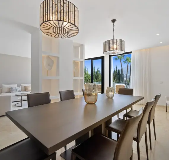 Detached villa R4378681