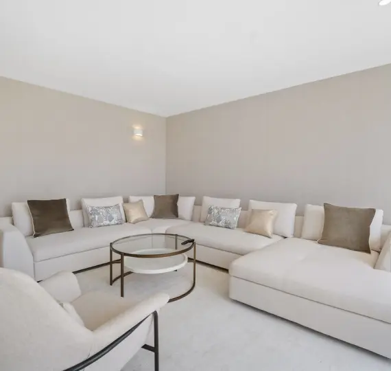 Detached villa R4378681