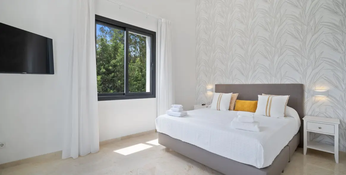 Продажа  отдельно стоящей виллы в Nueva Andalucía 14